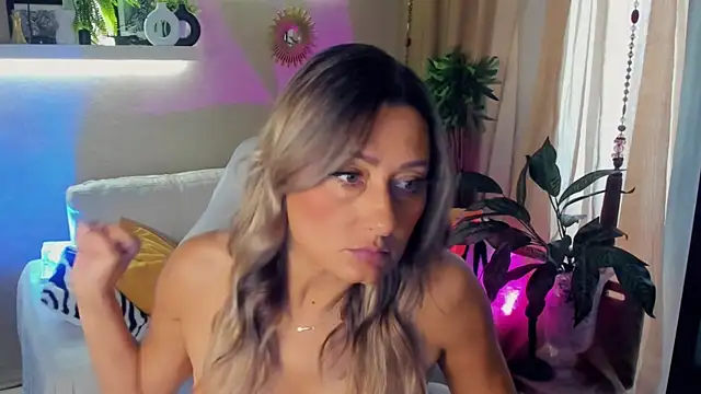 SarahAlluring online show from June 2026 06:03:02 AM