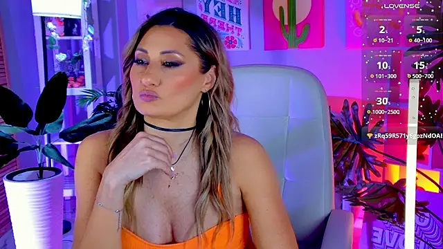 Snapshot of SarahAlluring chatting on January 2026 07:12:01 PM SarahAlluring online show from January 2026 07:12:01 PM