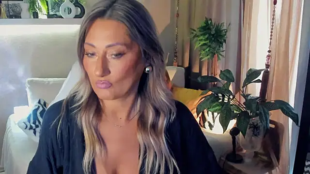 SarahAlluring online show from July 2026 08:12:01 AM