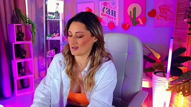 SarahAlluring online show from March 2026 12:12:01 PM