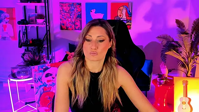 Snapshot of SarahAlluring chatting on February 2026 01:33:02 PM SarahAlluring online show from February 2026 01:33:02 PM