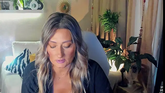 SarahAlluring online show from July 2026 01:52:02 PM