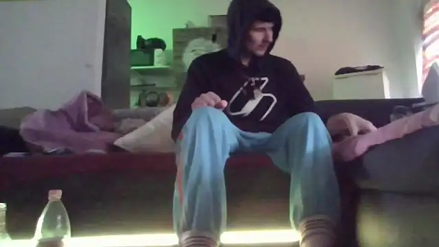 ThePython666 online show from November 2025 08:52:01 AM