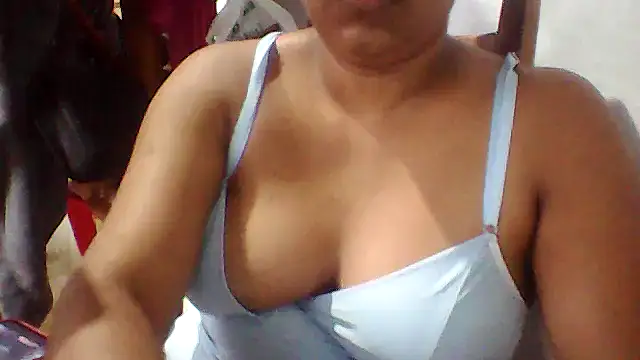 Sydneyputinha online show from April 2026 09:39:01 PM