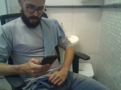 Snapshot of pdasgyn chatting on May 2026 02:46:02 PM pdasgyn online show from May 2026 02:46:02 PM