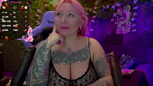 BlackedBarbie online show from November 2025 07:13:02 PM