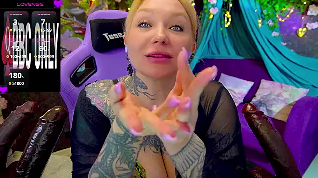 Snapshot of BlackedBarbie chatting on July 2026 06:16:02 PM BlackedBarbie online show from July 2026 06:16:02 PM