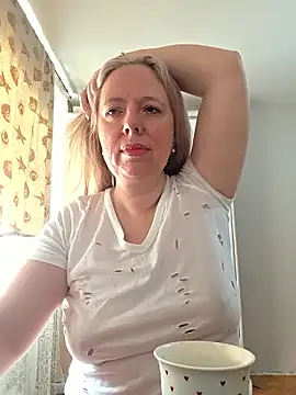 Irina3718 online show from March 2026 07:31:02 AM