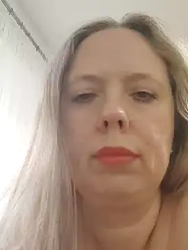 Snapshot of Irina3718 chatting on October 2025 02:18:02 PM Irina3718 online show from October 2025 02:18:02 PM