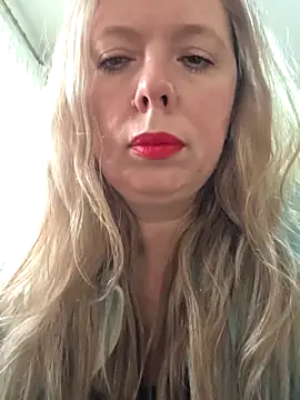 Irina3718 online show from April 2026 02:34:01 PM