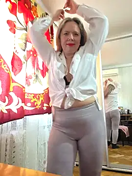 Irina3718 online show from March 2026 01:47:01 PM