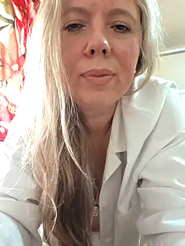 Irina3718 online show from March 2026 01:18:02 PM