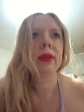 Snapshot of Irina3718 chatting on July 2026 08:53:01 PM Irina3718 online show from July 2026 08:53:01 PM