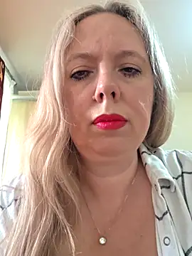 Irina3718 online show from April 2026 12:39:02 PM