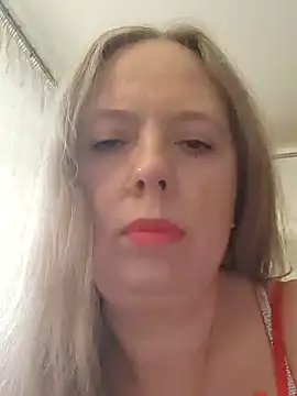 Snapshot of Irina3718 chatting on October 2025 09:10:01 AM Irina3718 online show from October 2025 09:10:01 AM