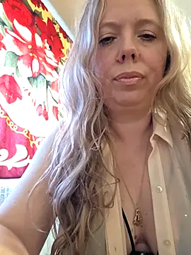 Irina3718 online show from May 2026 01:14:01 PM