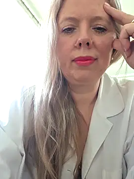 Irina3718 online show from April 2026 01:34:01 PM