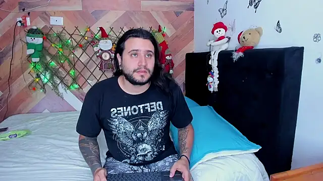 EmilyandChristianTattoos online show from December 2025 11:17:02 PM