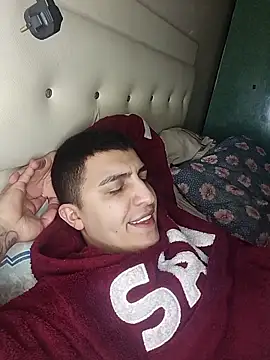 Snapshot of Kadir1320@xh chatting on March 2025 03:34:01 AM Kadir1320xh online show from March 2025 03:34:01 AM