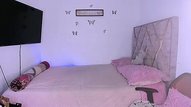 Snapshot of Tania_rendon chatting on July 2026 10:01:01 AM Tania rendon online show from July 2026 10:01:01 AM