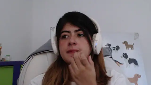 skyler1195 online show from March 2025 09:40:02 PM