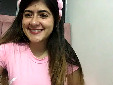 skyler1195 online show from October 2025 03:21:02 AM