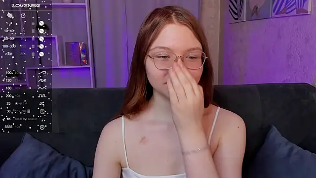 Snapshot of luv_tessa chatting on December 2025 01:32:02 AM luv tessa online show from December 2025 01:32:02 AM