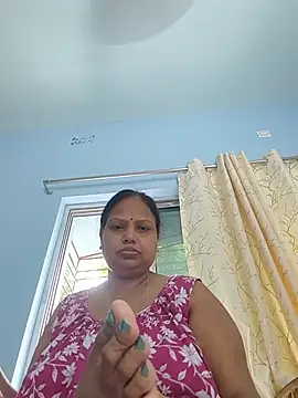 Snapshot of Arohi35 chatting on June 2026 01:44:02 AM Arohi35 online show from June 2026 01:44:02 AM