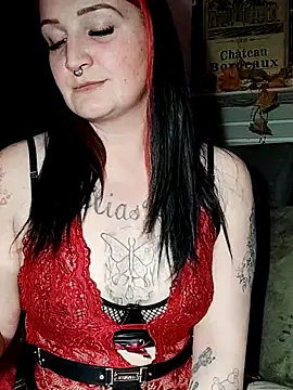 TiffiChantiT2 online show from April 2026 07:37:02 PM