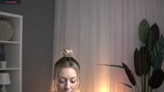 AnnastasiaMills online show from March 2026 08:19:01 PM