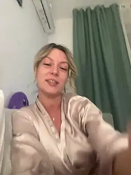 AnnastasiaMills online show from June 2026 07:25:01 PM