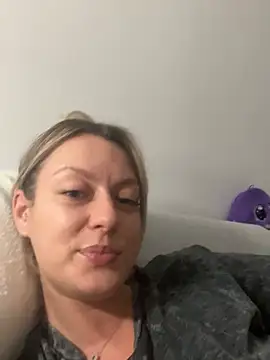 AnnastasiaMills online show from June 2026 11:21:01 PM