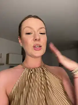 AnnastasiaMills online show from May 2026 07:18:01 PM