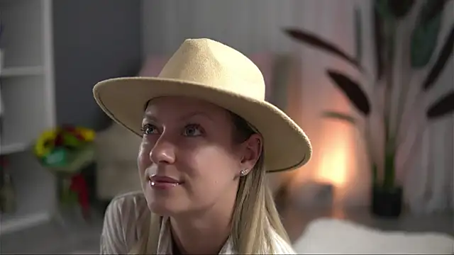 AnnastasiaMills online show from July 2026 09:23:02 PM