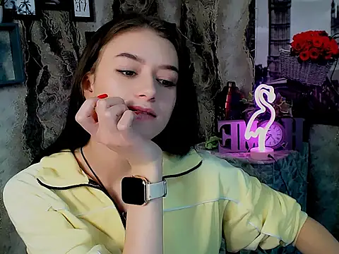 LanaTey online show from October 2025 11:00:01 AM