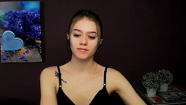 LanaTey online show from March 2025 10:32:01 AM