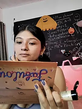 Snapshot of Guadalupe_Lopez chatting on October 2025 10:34:02 AM Guadalupe Lopez online show from October 2025 10:34:02 AM