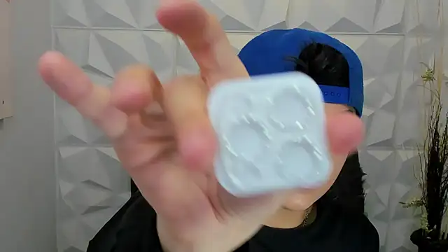 Sam Daves online show from December 2025 02:27:02 PM