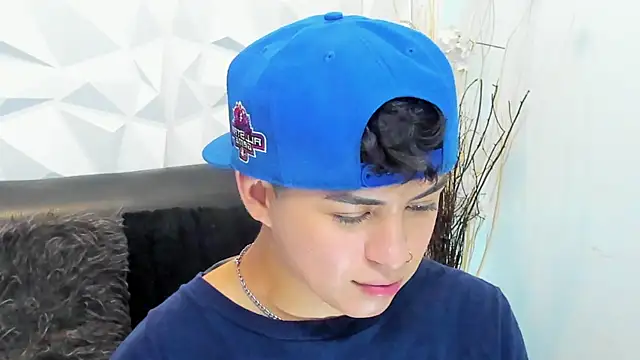 Sam Daves online show from November 2025 02:17:02 PM