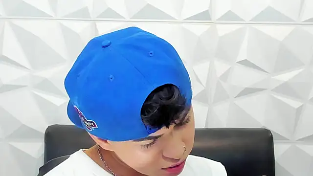 Sam Daves online show from November 2025 02:06:02 PM