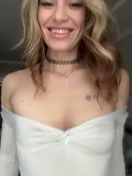 SweetDarling7 online show from March 2026 01:39:01 PM