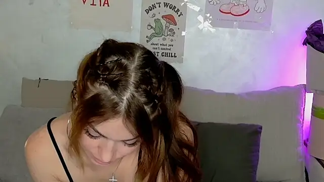 SweetDarling7 online show from May 2026 12:32:02 PM
