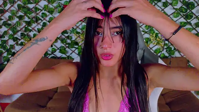 alice rous21 online show from November 2025 01:33:01 PM