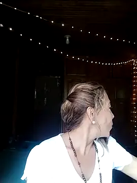 Lady Lolla11 online show from April 2026 04:52:02 PM
