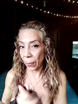 Lady Lolla11 online show from April 2026 08:45:02 PM