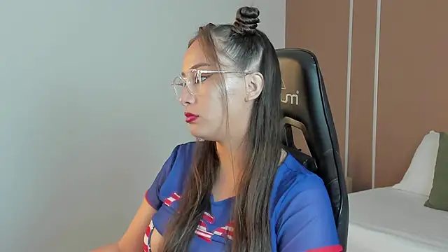 sophia martinezz  online show from October 2025 06:41:02 PM