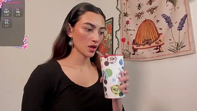 Gabee7  online show from November 2025 05:05:01 PM