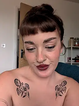 Petite Juicy Olive online show from May 2026 09:46:02 AM