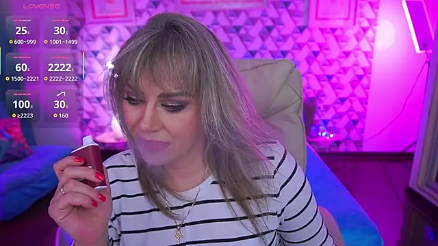 CandyLadyyy online show from April 2026 08:35:01 PM