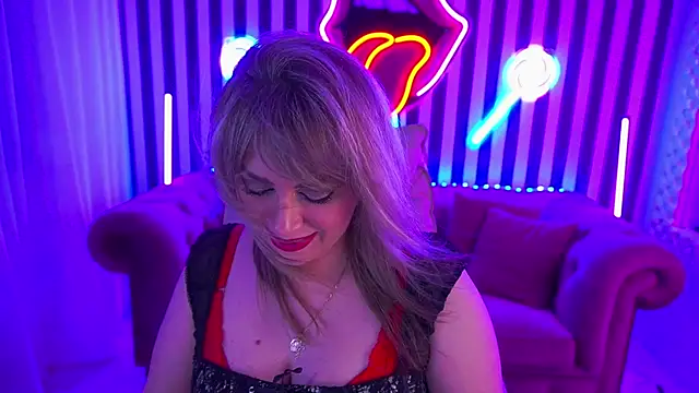 CandyLadyyy online show from April 2026 09:17:01 PM